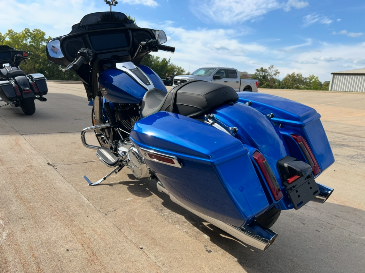 2025 Harley-Davidson Street Glide® in Dubuque, Iowa - Photo 5