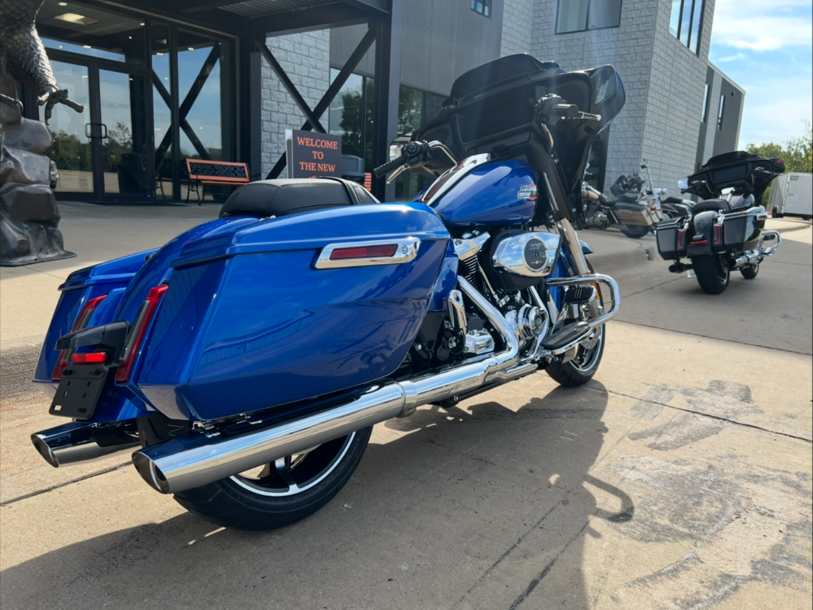 2025 Harley-Davidson Street Glide® in Dubuque, Iowa - Photo 2