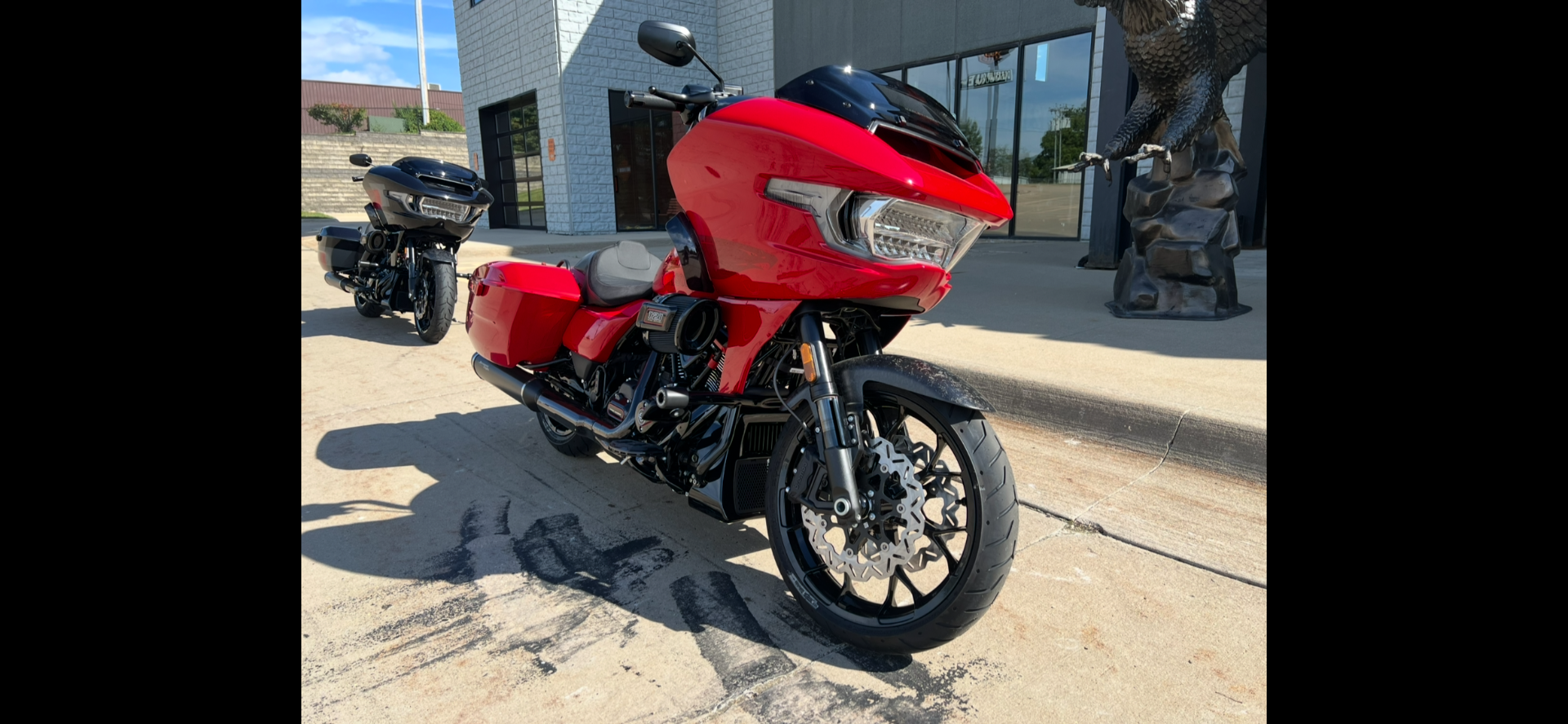 2025 Harley-Davidson CVO™ Road Glide® ST in Dubuque, Iowa - Photo 8