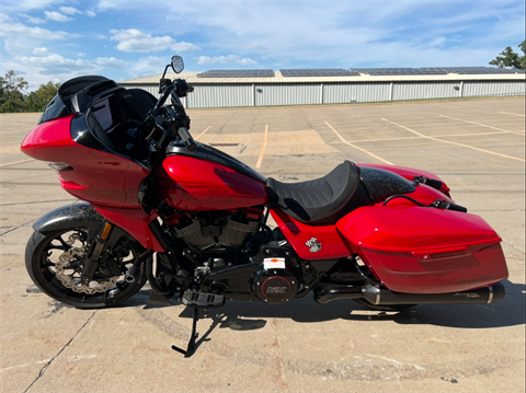 2025 Harley-Davidson CVO™ Road Glide® ST in Dubuque, Iowa - Photo 7