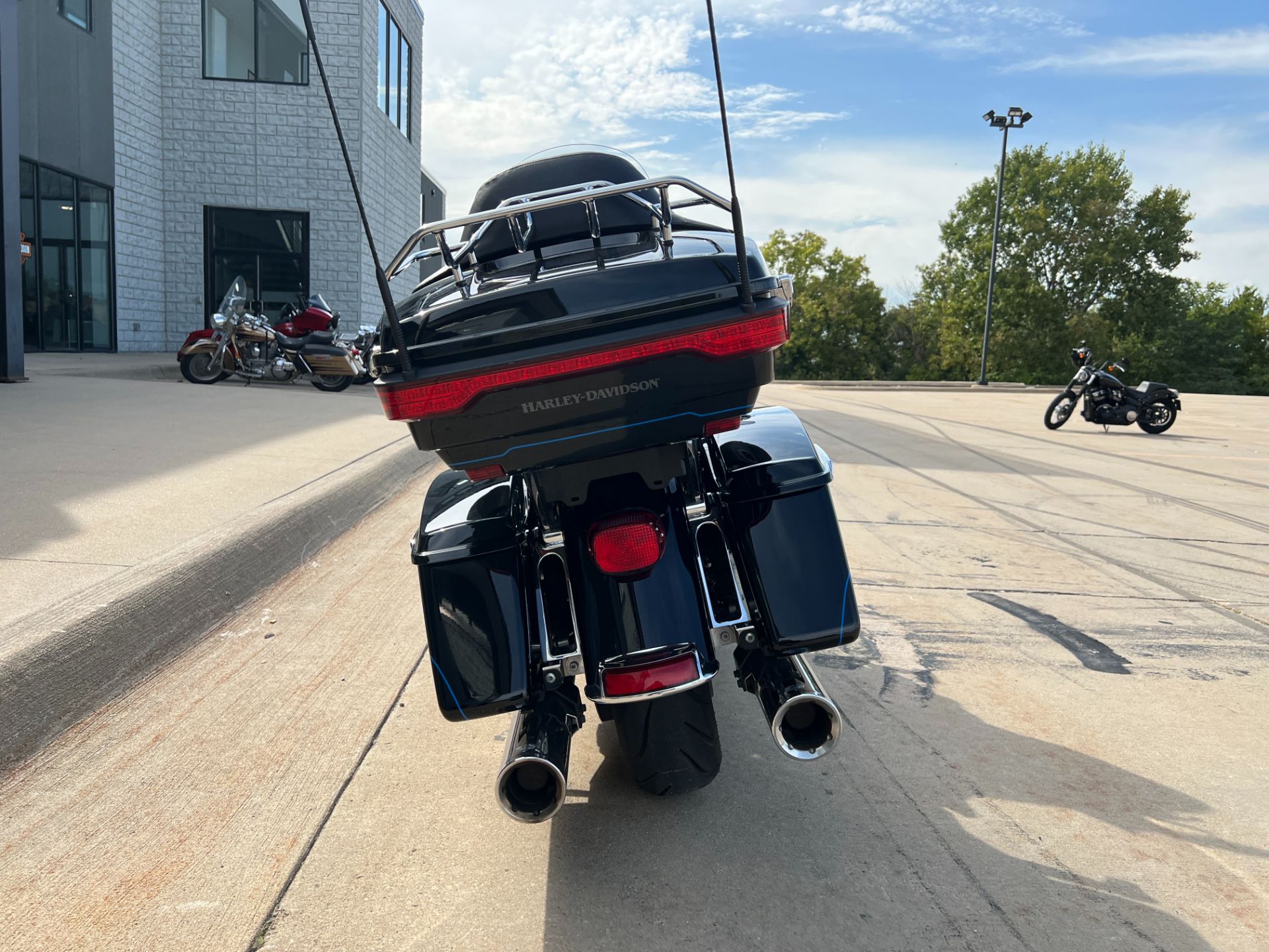 2015 Harley-Davidson Ultra Limited in Dubuque, Iowa - Photo 3