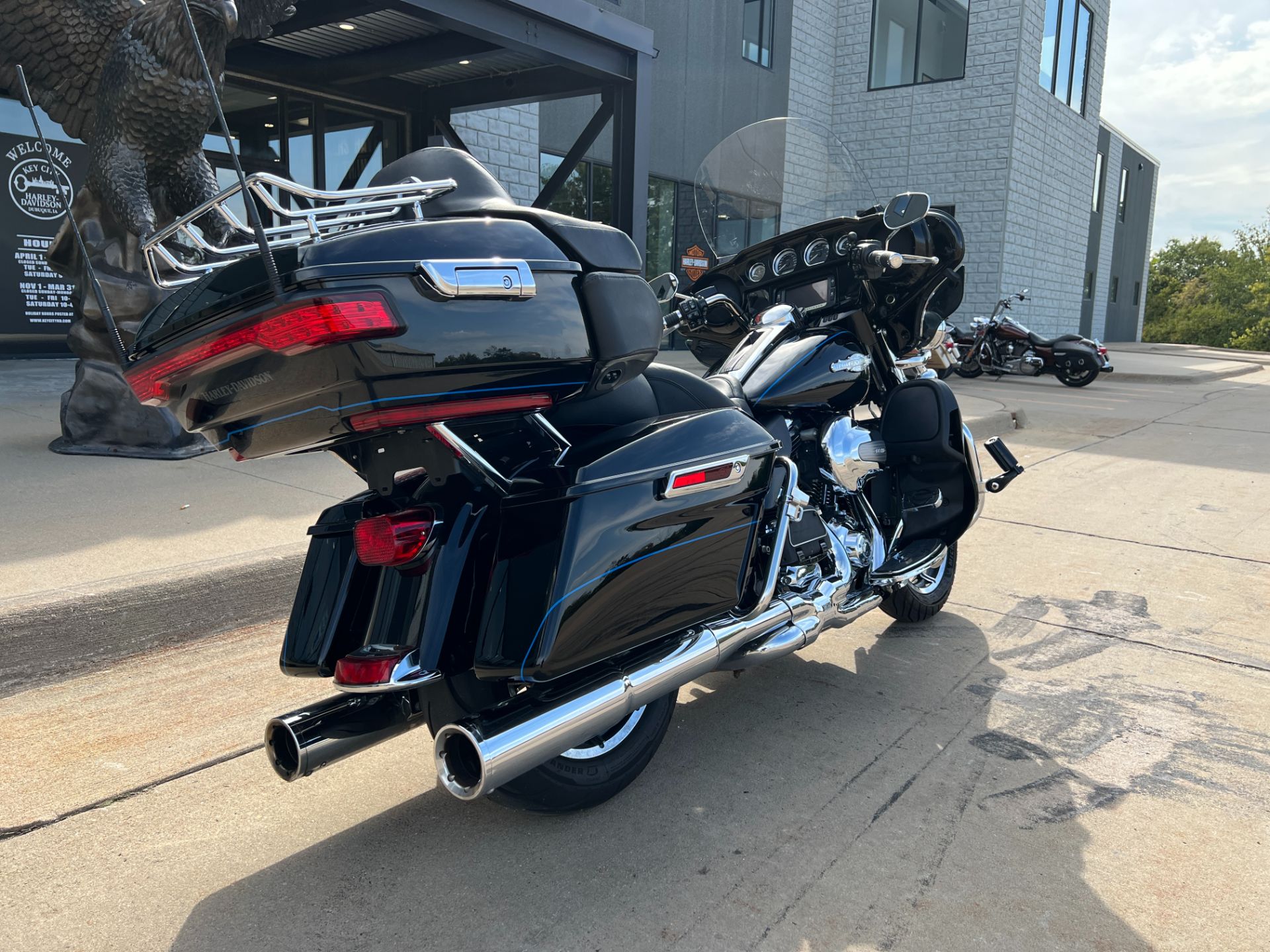 2015 Harley-Davidson Ultra Limited in Dubuque, Iowa - Photo 2