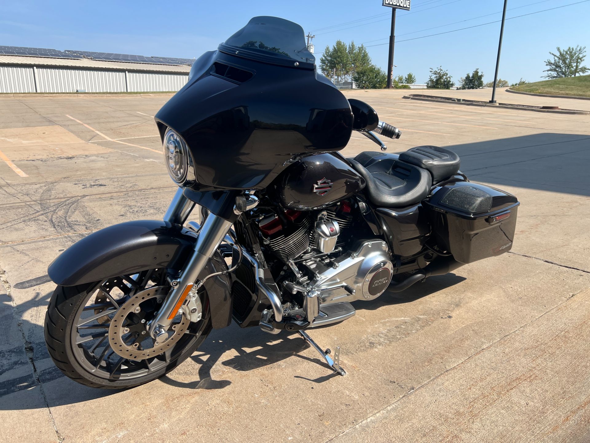 2020 Harley-Davidson CVO™ Street Glide® in Dubuque, Iowa - Photo 8