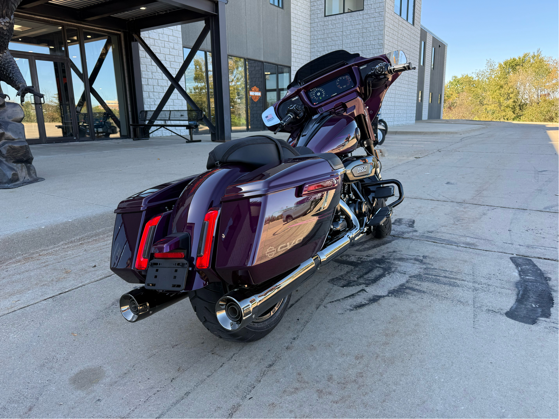 2025 Harley-Davidson CVO™ Street Glide® in Dubuque, Iowa - Photo 2