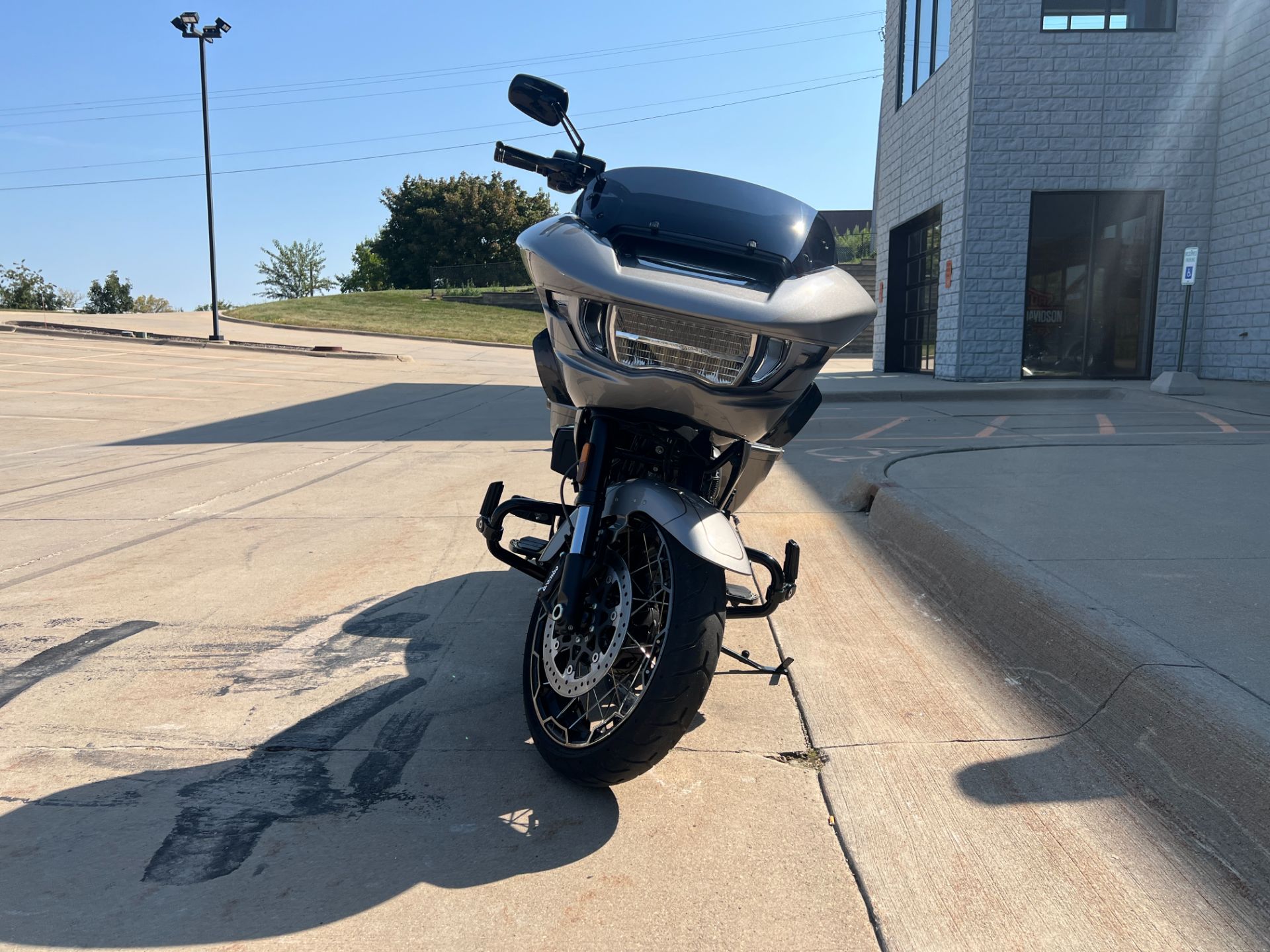 2023 Harley-Davidson CVO™ Road Glide® in Dubuque, Iowa - Photo 9