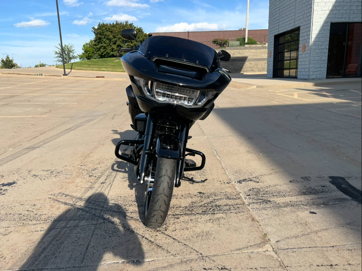 2025 Harley-Davidson Road Glide® in Dubuque, Iowa - Photo 10