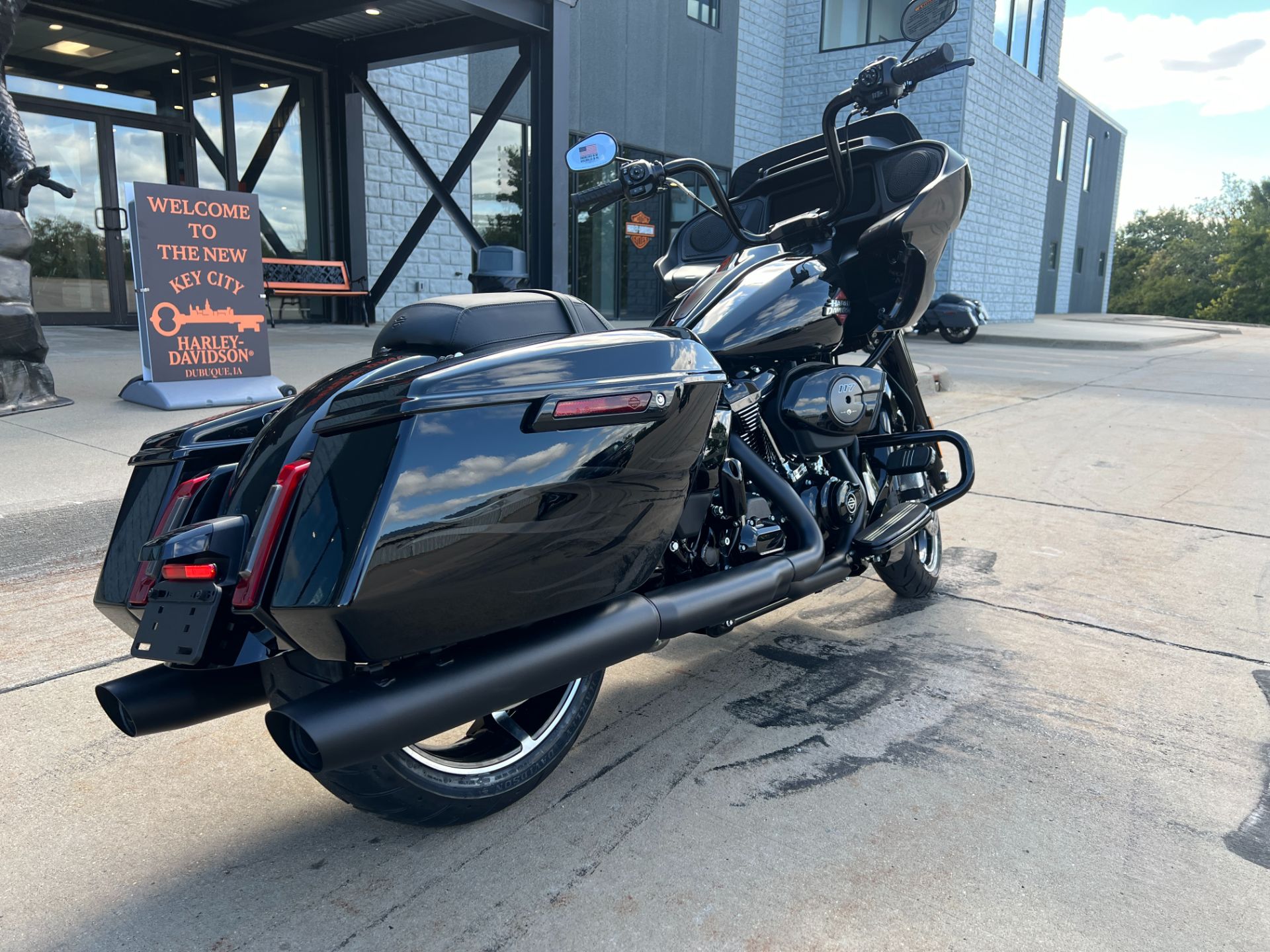 2025 Harley-Davidson Road Glide® in Dubuque, Iowa - Photo 2