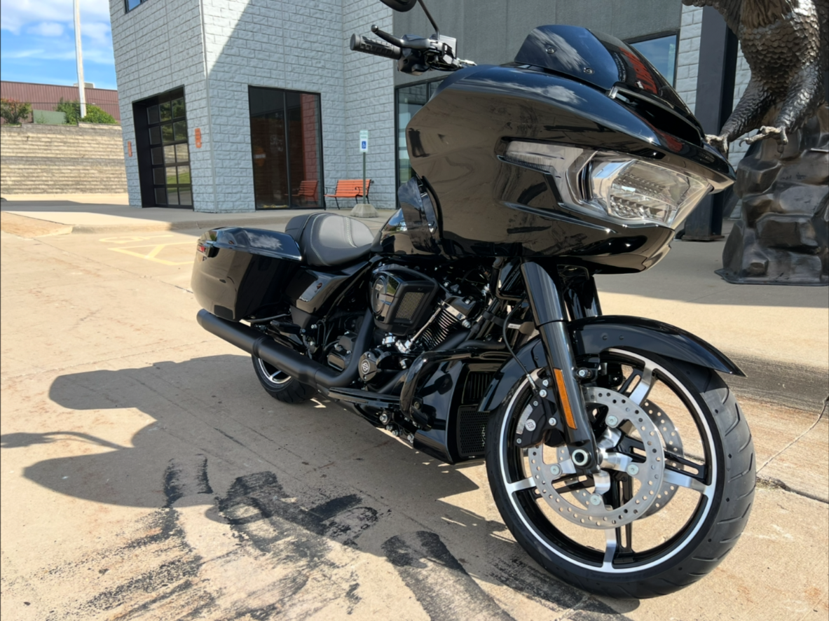 2025 Harley-Davidson Road Glide® in Dubuque, Iowa - Photo 8