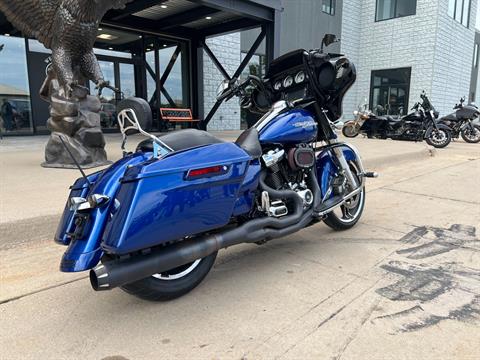 2017 Harley-Davidson Street Glide® Special in Dubuque, Iowa - Photo 2