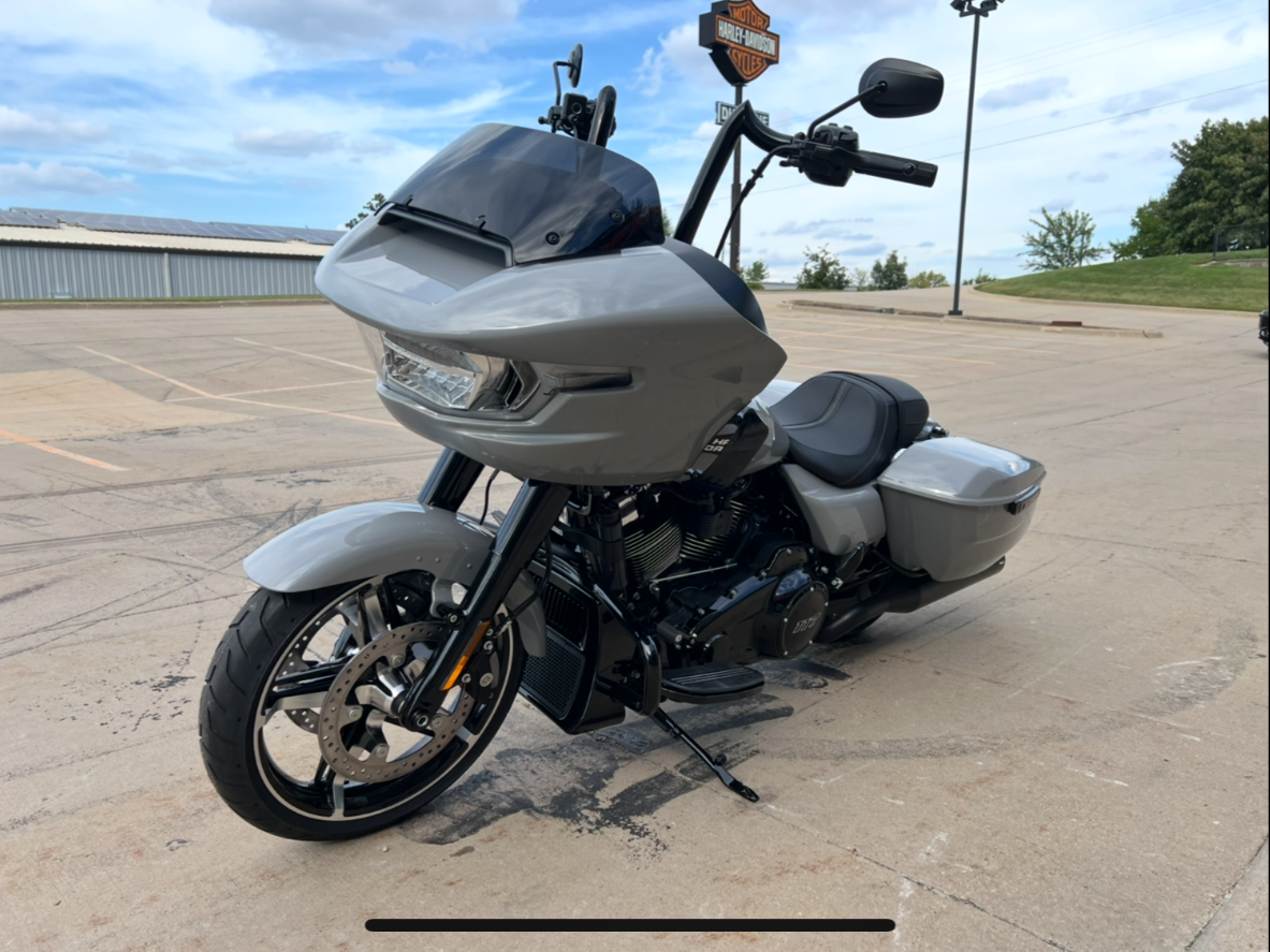 2025 Harley-Davidson Road Glide® in Dubuque, Iowa - Photo 8