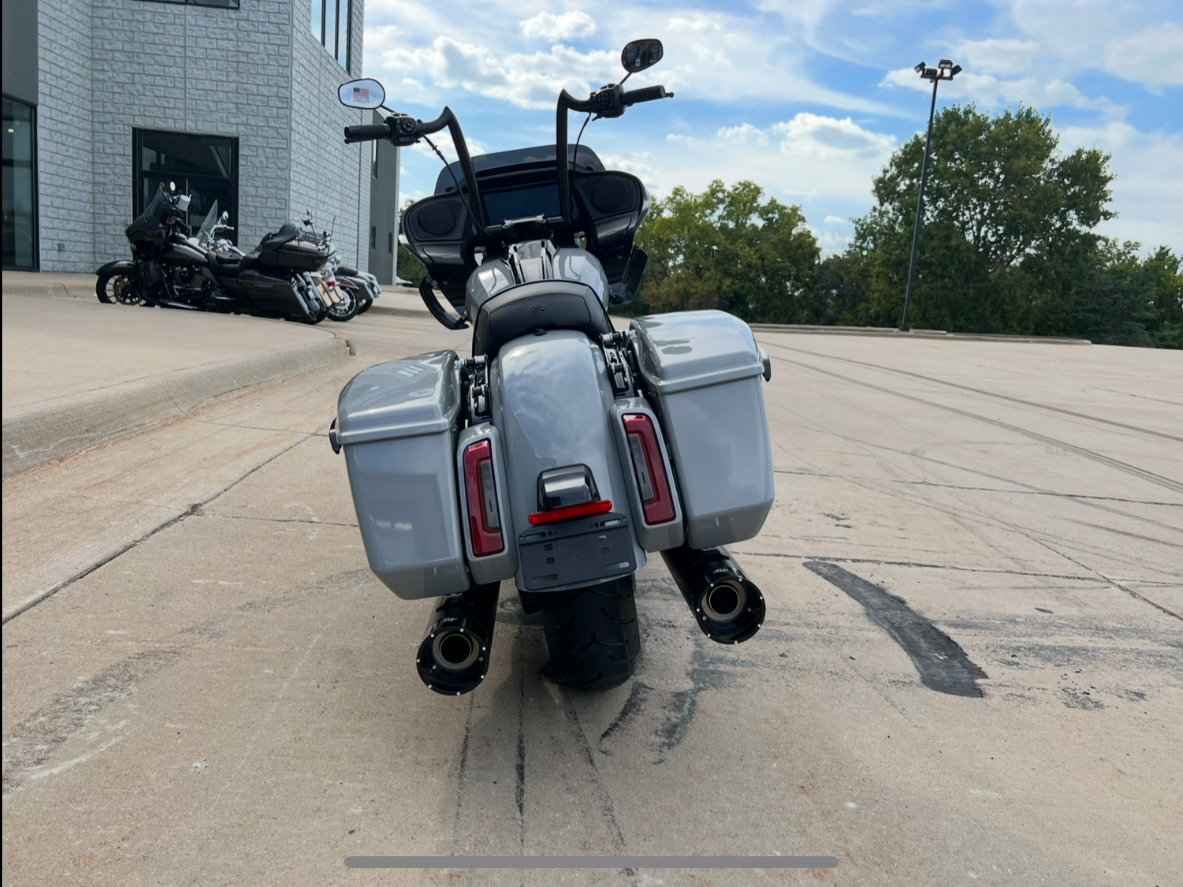 2025 Harley-Davidson Road Glide® in Dubuque, Iowa - Photo 4