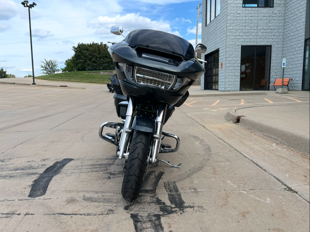 2025 Harley-Davidson Road Glide® in Dubuque, Iowa - Photo 10