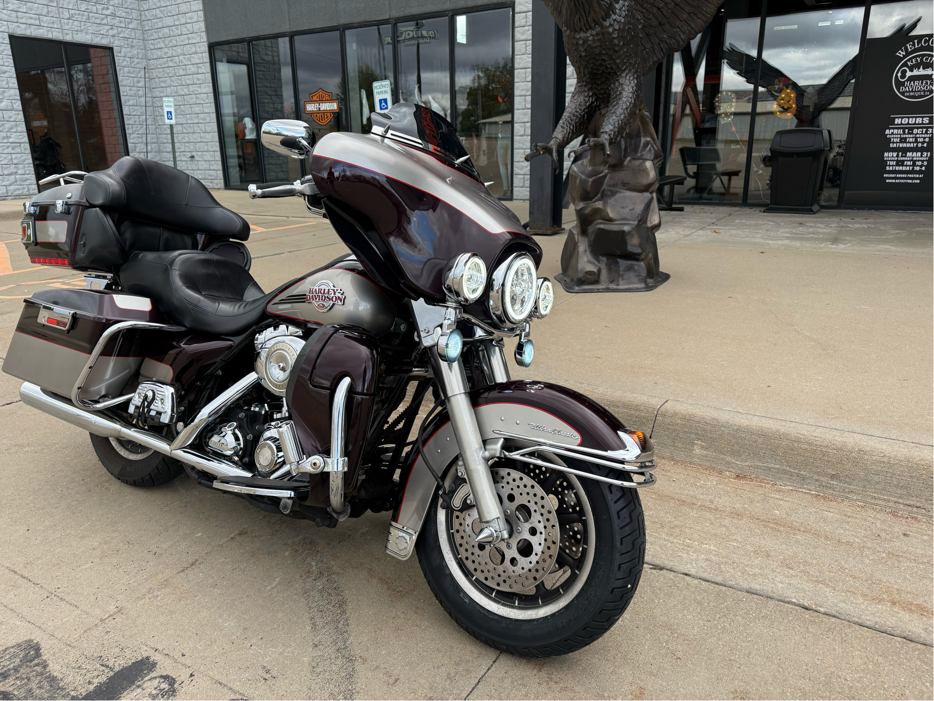 2007 Harley-Davidson FLHTCU Ultra Classic® Electra Glide® in Dubuque, Iowa - Photo 8