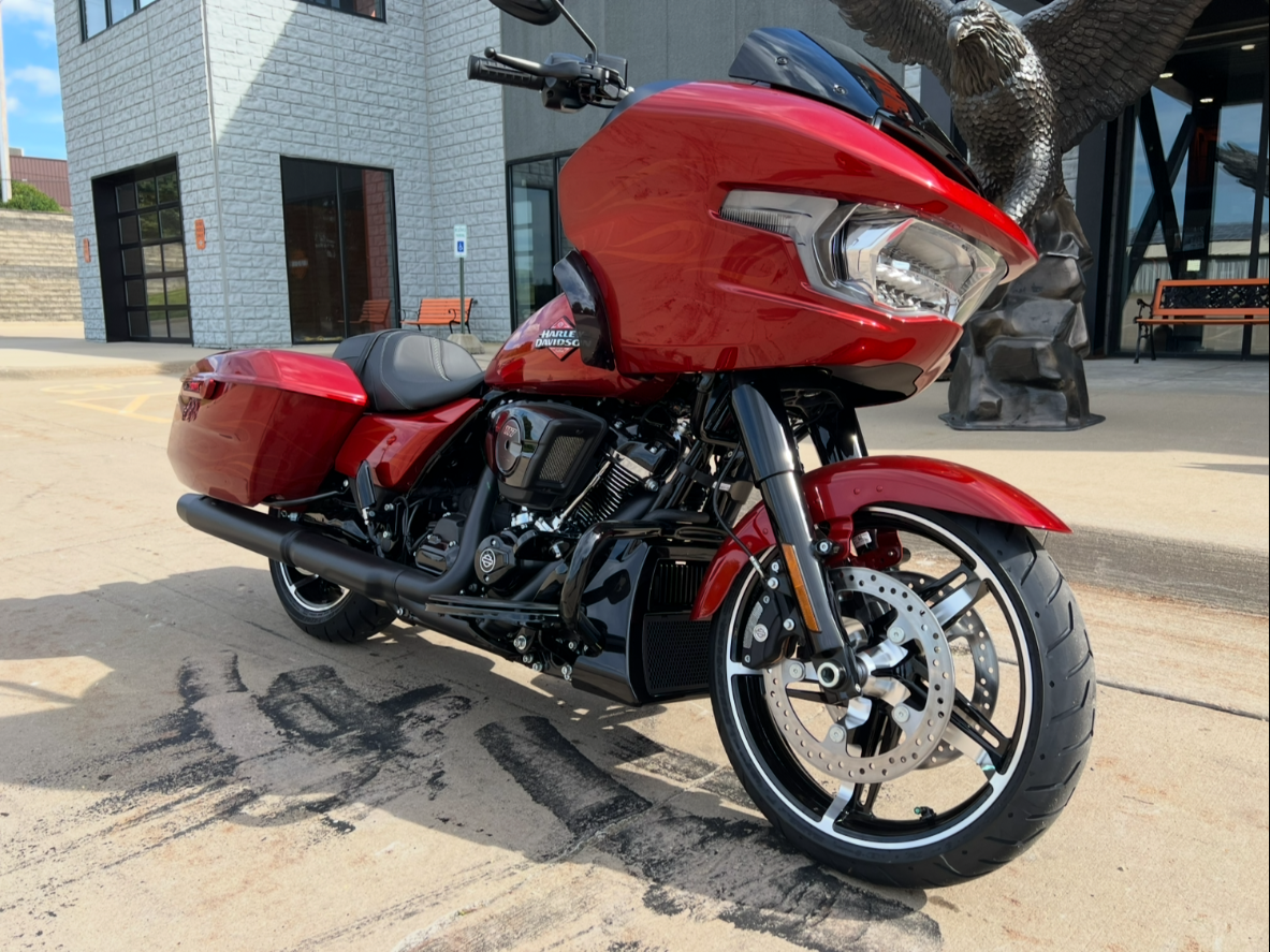 2025 Harley-Davidson Road Glide® in Dubuque, Iowa - Photo 11
