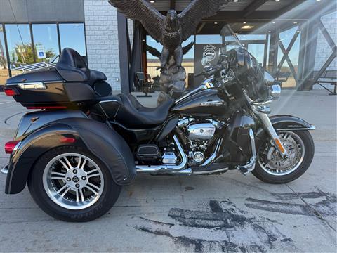 Used 2017 Harley-Davidson Tri Glide® Ultra Motorcycle Specs