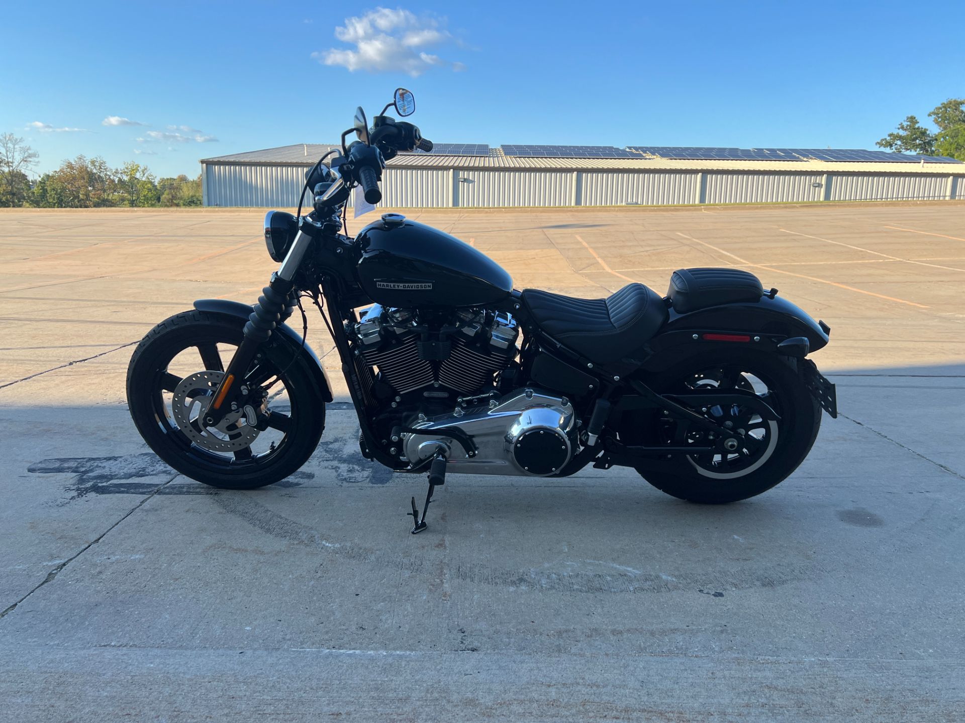 2025 Harley-Davidson Street Bob® in Dubuque, Iowa - Photo 7