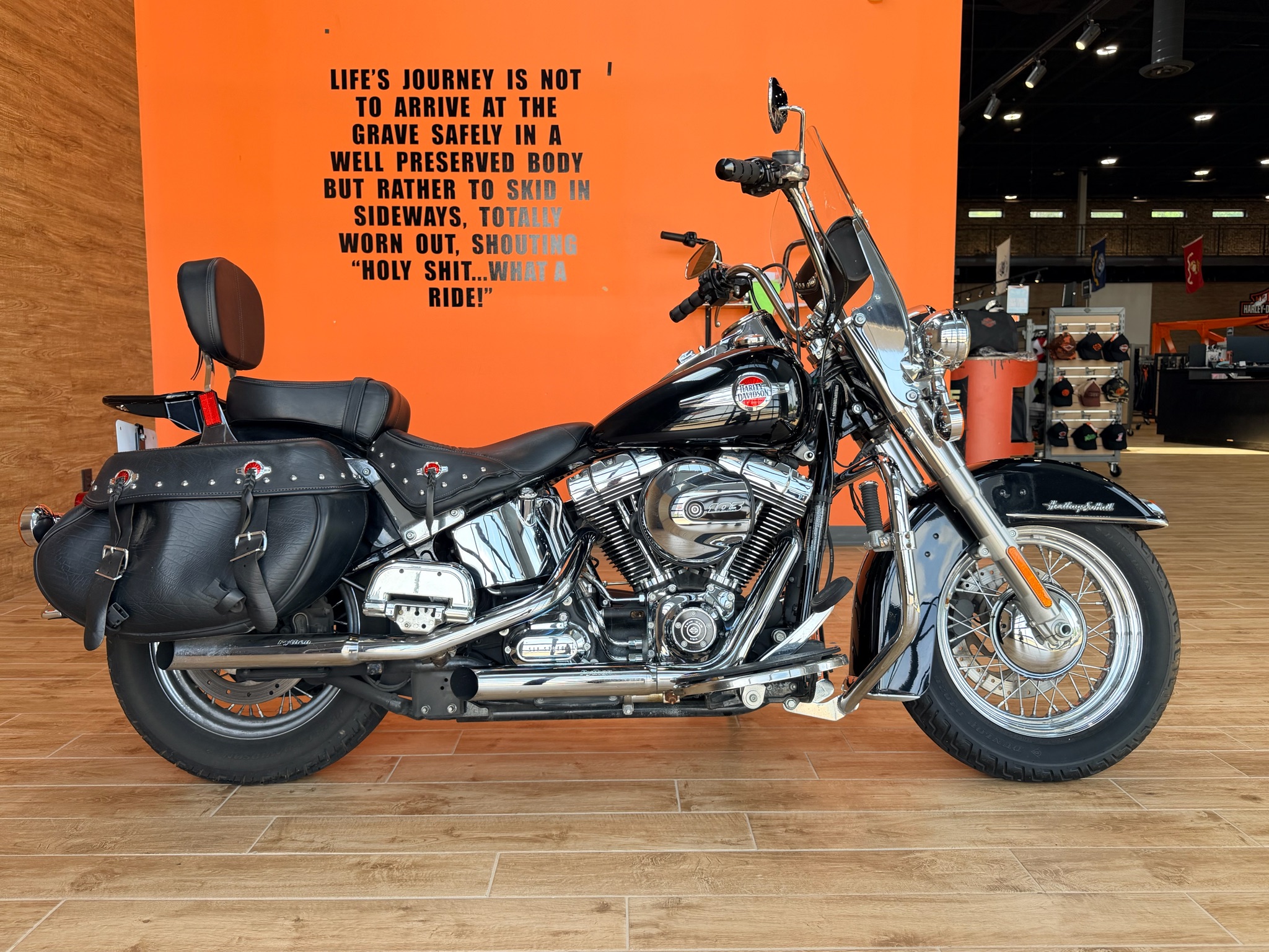 2017 Harley-Davidson Heritage Softail® Classic 1