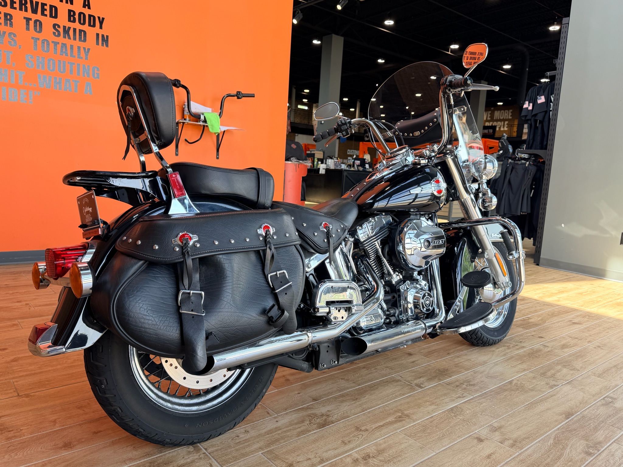 2017 Harley-Davidson Heritage Softail® Classic 2