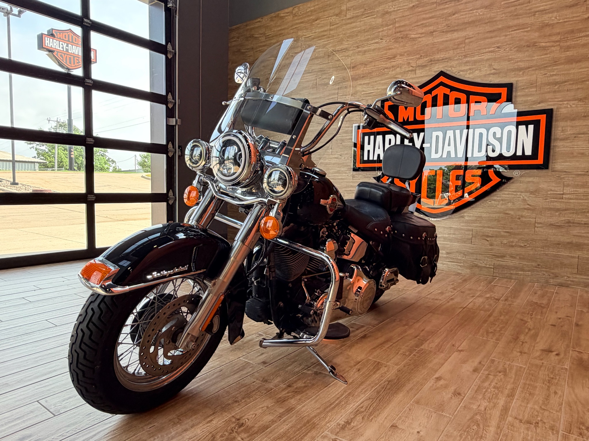 2017 Harley-Davidson Heritage Softail® Classic 8