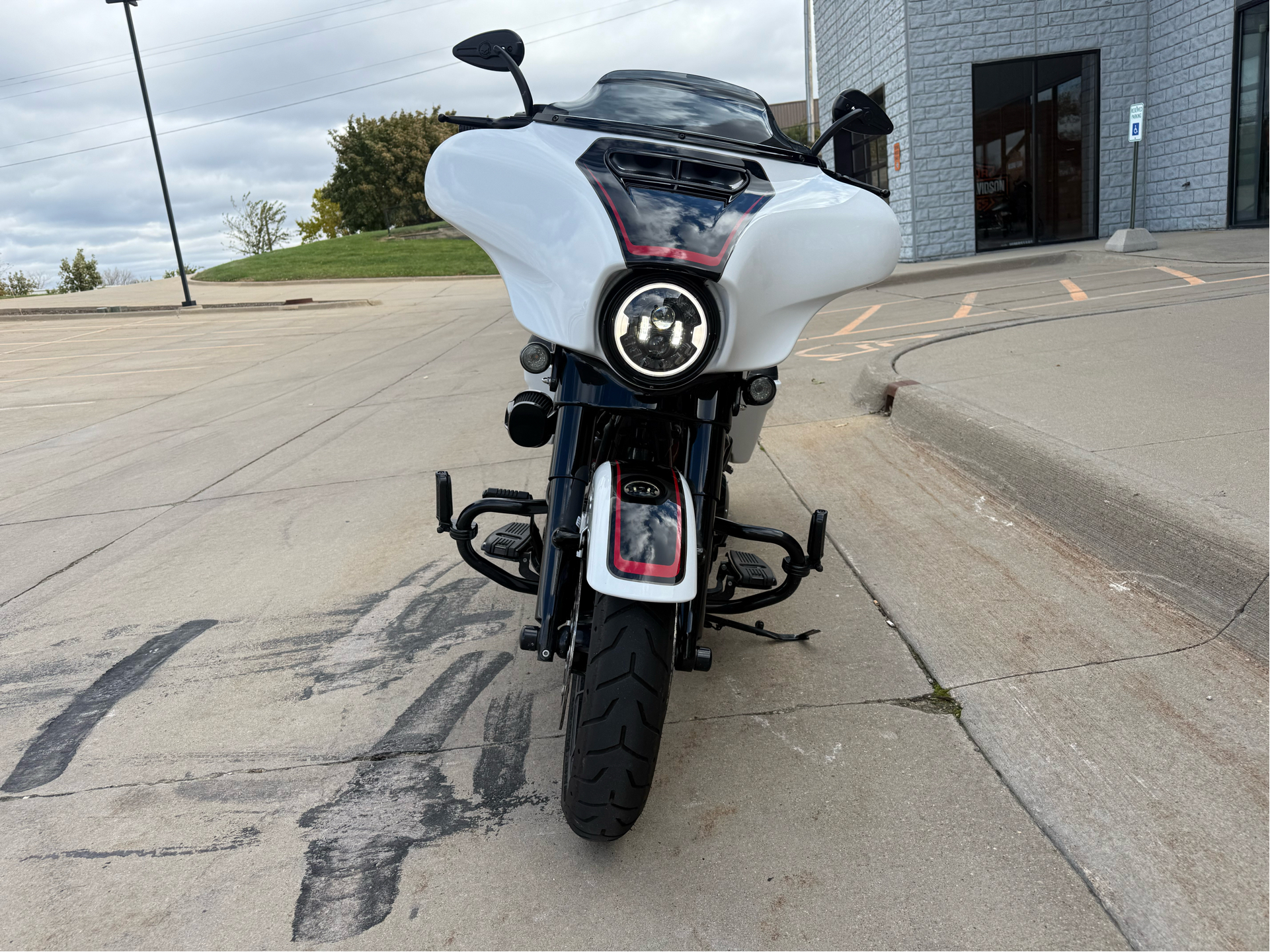 2021 Harley-Davidson CVO™ Street Glide® in Dubuque, Iowa - Photo 7