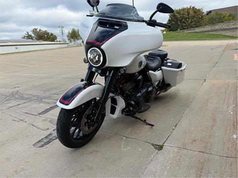 2021 Harley-Davidson CVO™ Street Glide® in Dubuque, Iowa - Photo 6