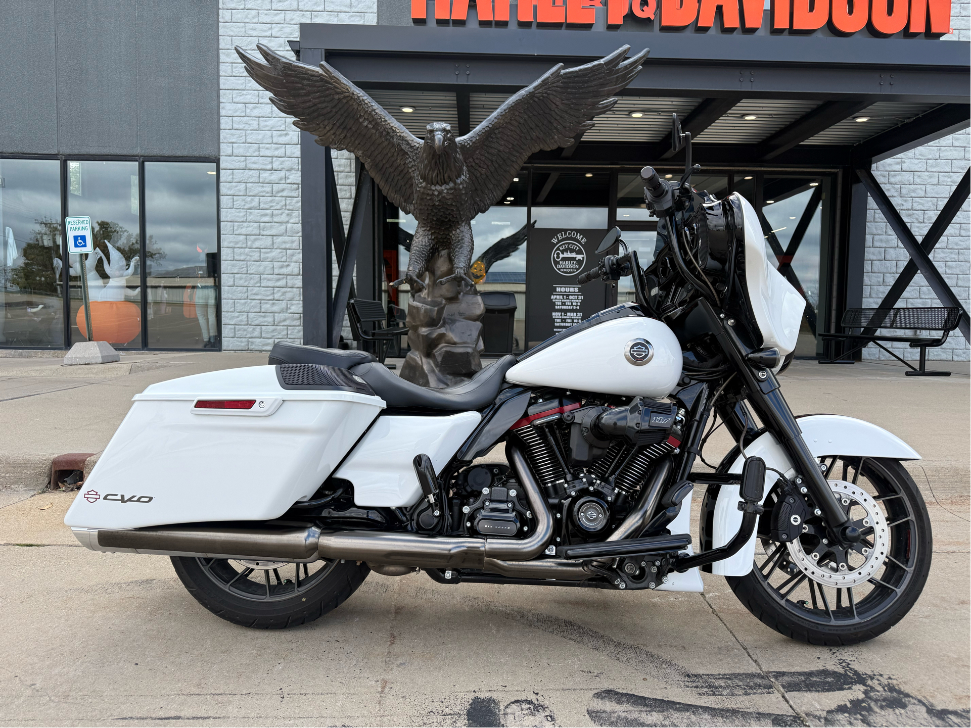 2021 Harley-Davidson CVO™ Street Glide® in Dubuque, Iowa - Photo 1