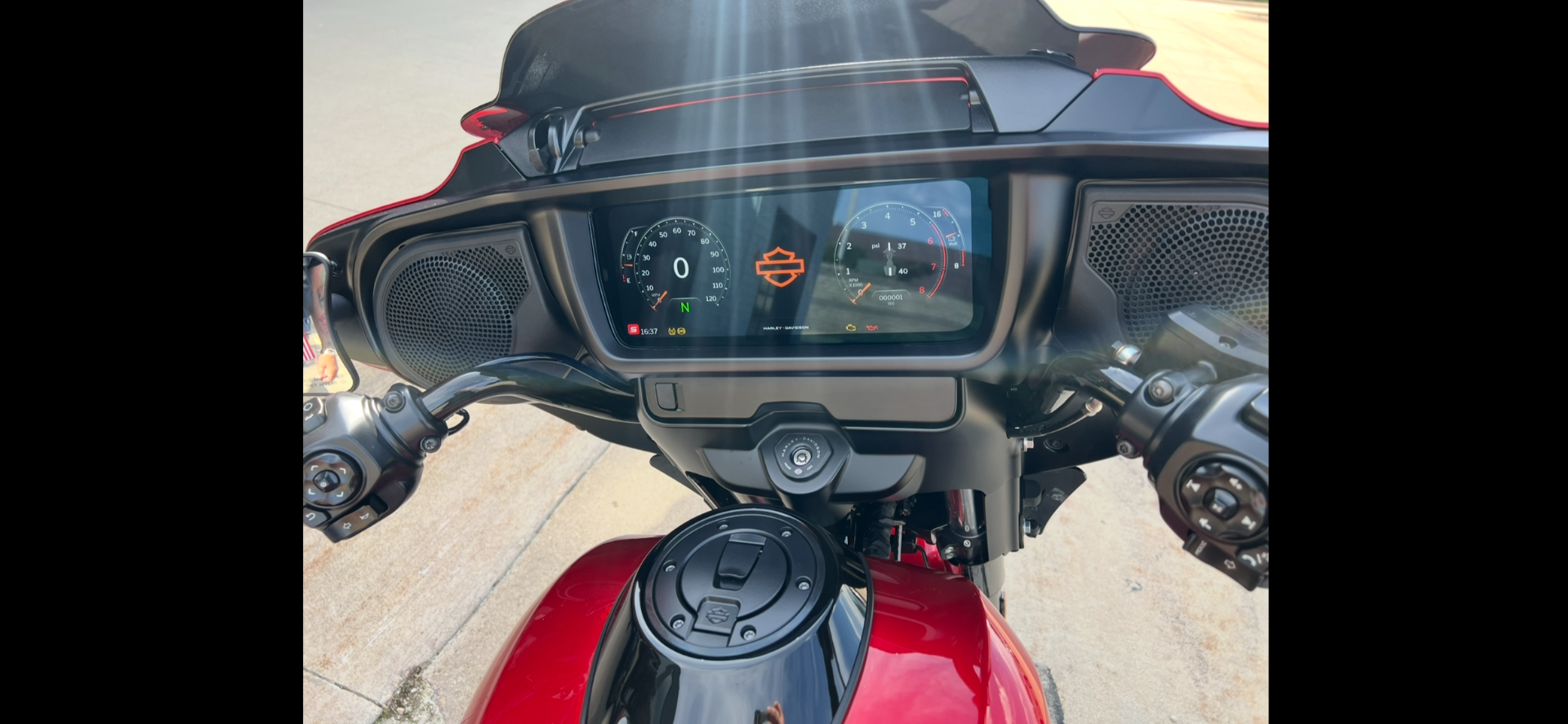 2025 Harley-Davidson Street Glide® in Dubuque, Iowa - Photo 9