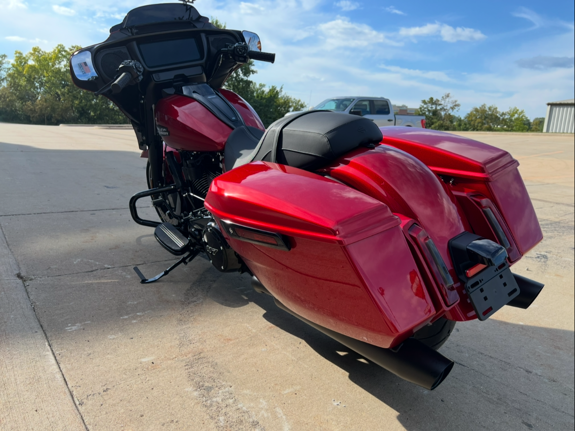 2025 Harley-Davidson Street Glide® in Dubuque, Iowa - Photo 4