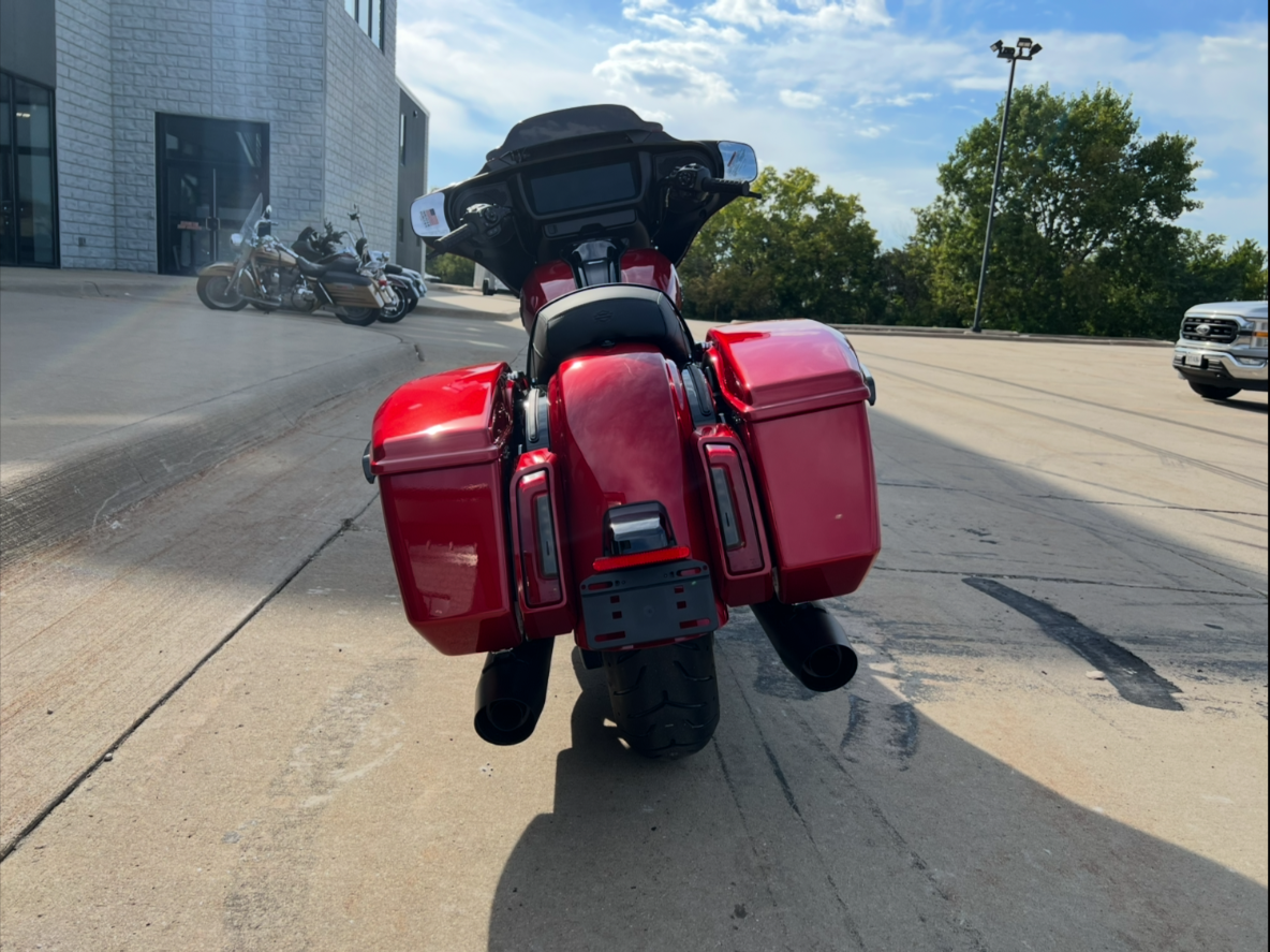 2025 Harley-Davidson Street Glide® in Dubuque, Iowa - Photo 3