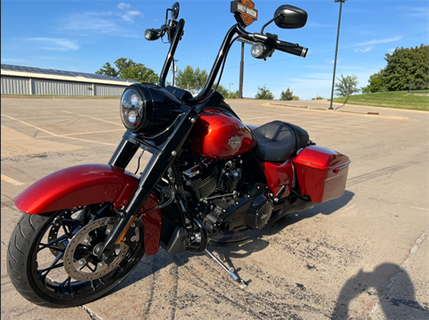 2025 Harley-Davidson Road King® Special in Dubuque, Iowa - Photo 8