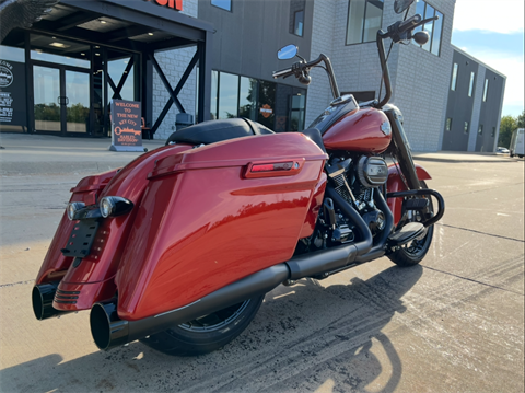 2025 Harley-Davidson Road King® Special in Dubuque, Iowa - Photo 2
