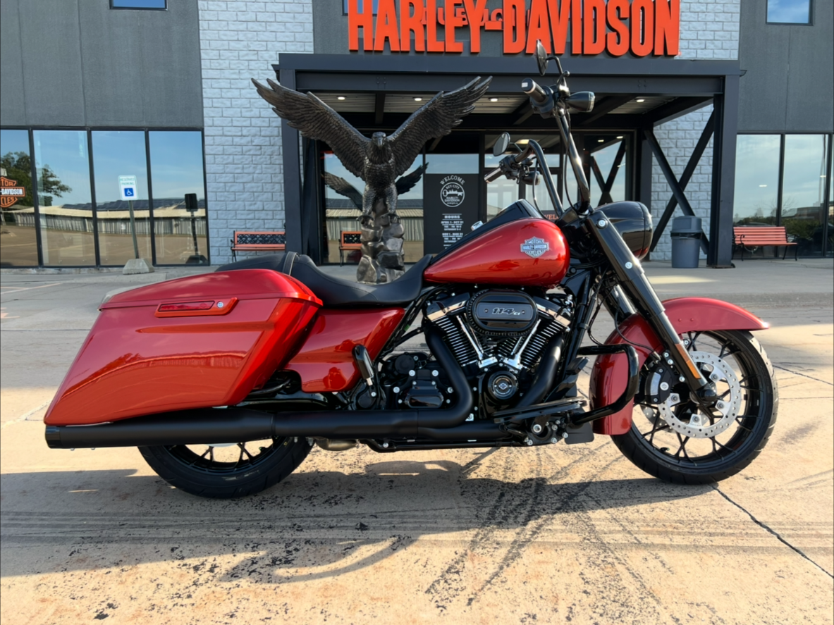 2025 Harley-Davidson Road King® Special in Dubuque, Iowa - Photo 1