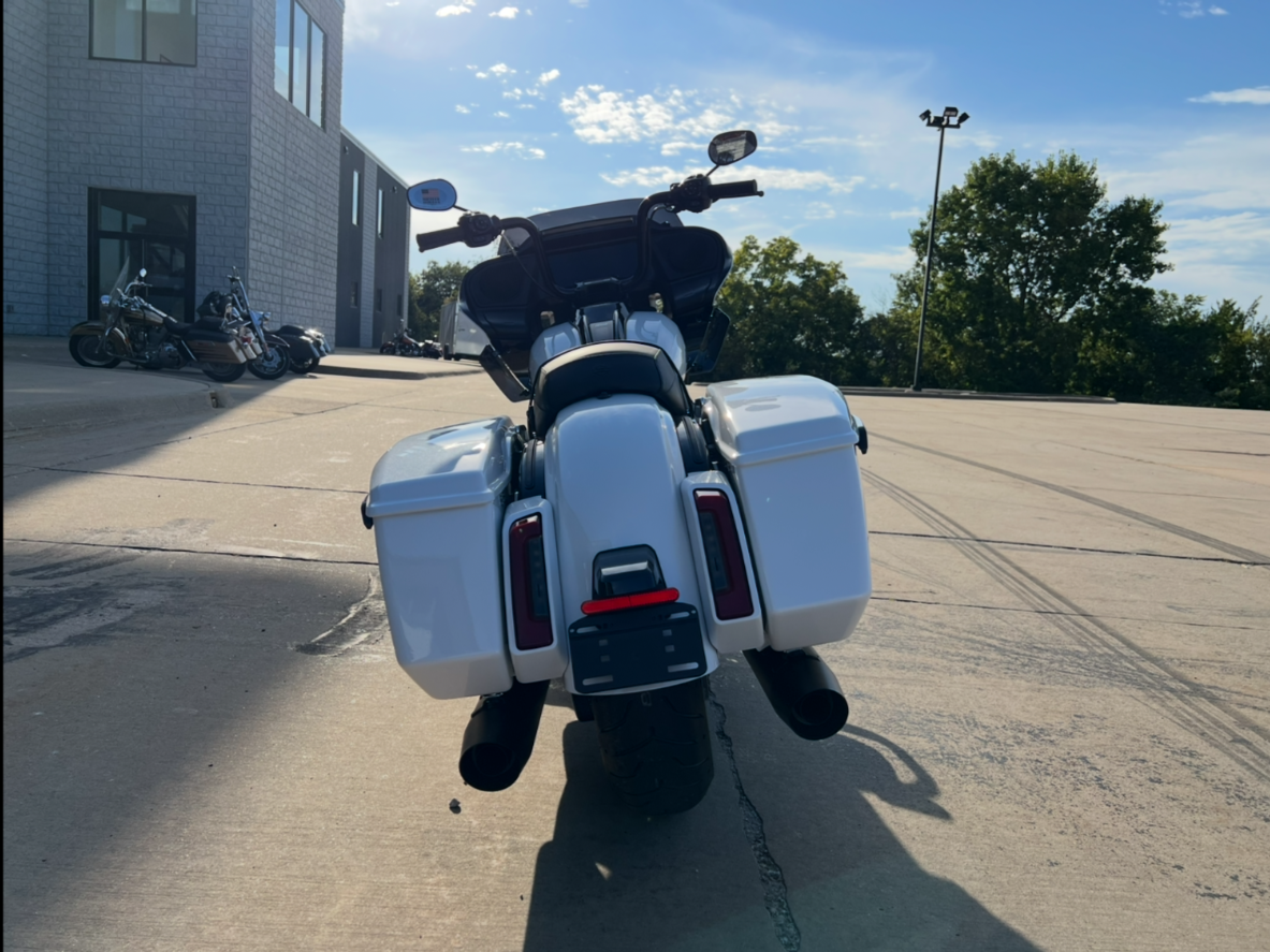 2025 Harley-Davidson Road Glide® in Dubuque, Iowa - Photo 4