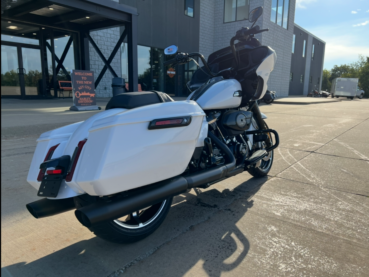 2025 Harley-Davidson Road Glide® in Dubuque, Iowa - Photo 2