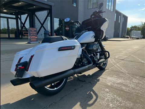 2025 Harley-Davidson Road Glide® in Dubuque, Iowa - Photo 2