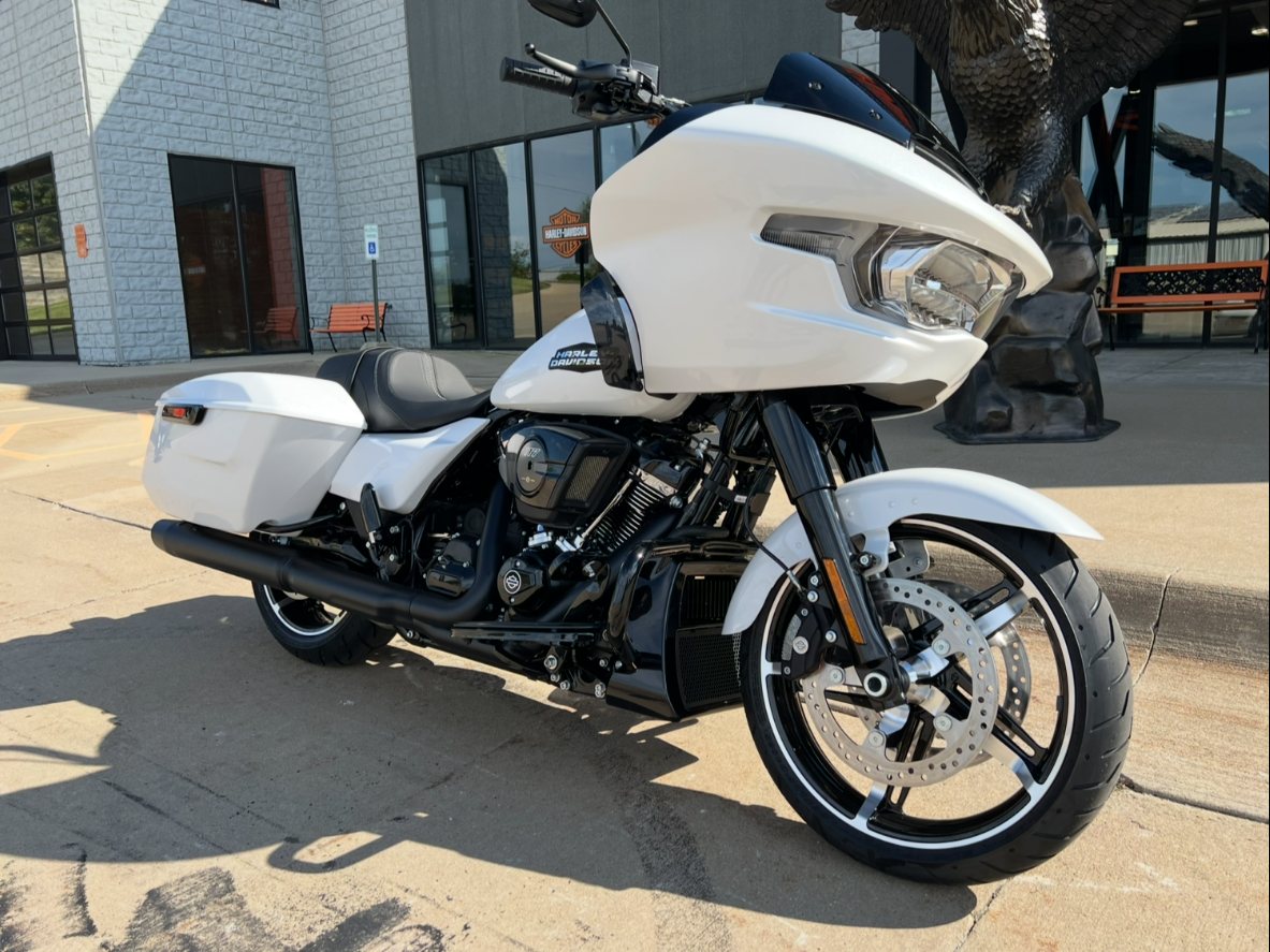 2025 Harley-Davidson Road Glide® in Dubuque, Iowa - Photo 11
