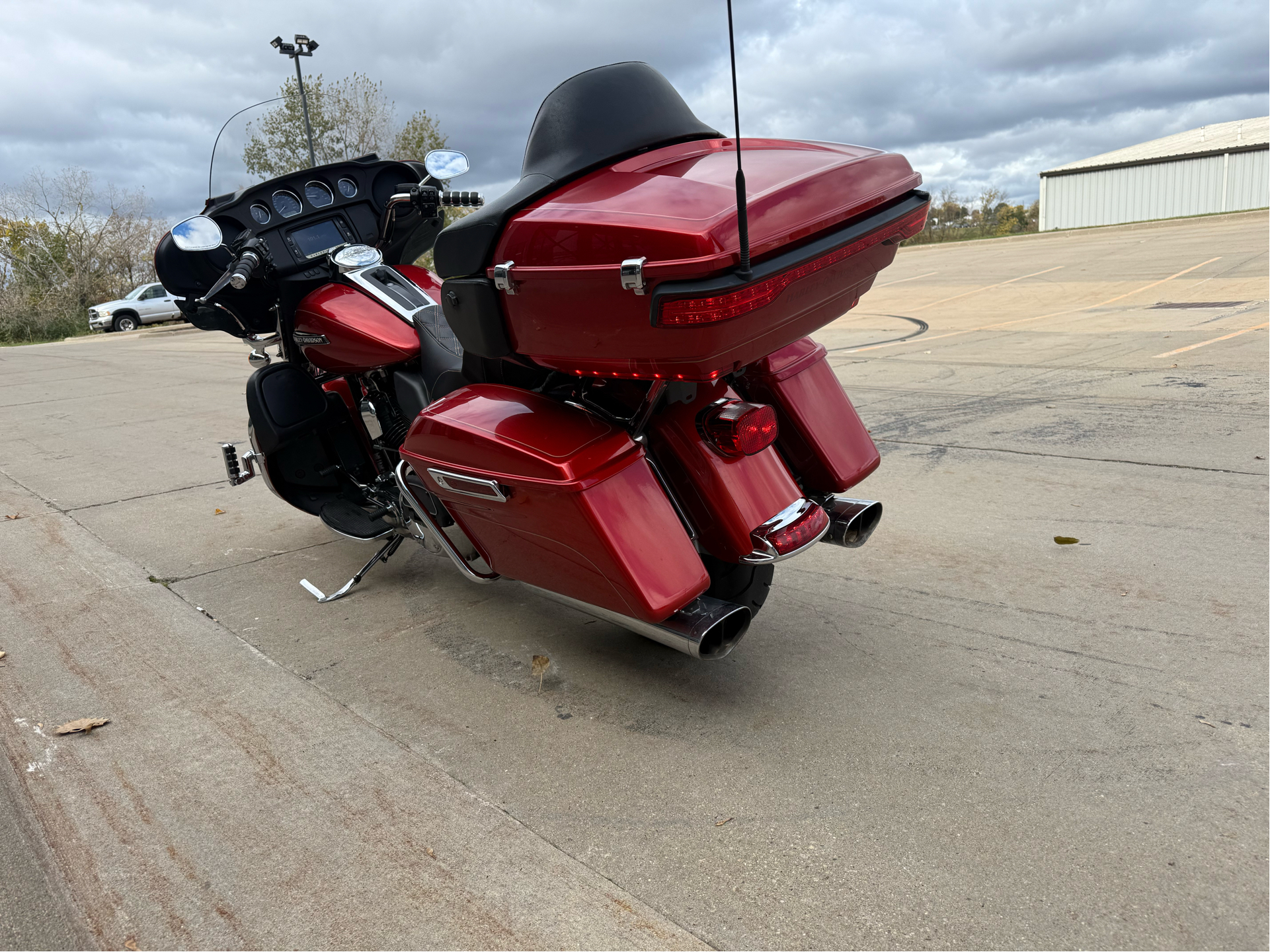 2014 Harley-Davidson Electra Glide® Ultra Classic® in Dubuque, Iowa - Photo 4