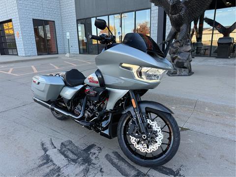 2025 Harley-Davidson CVO™ Road Glide® ST in Dubuque, Iowa - Photo 8