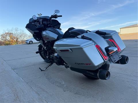 2025 Harley-Davidson CVO™ Road Glide® ST in Dubuque, Iowa - Photo 4