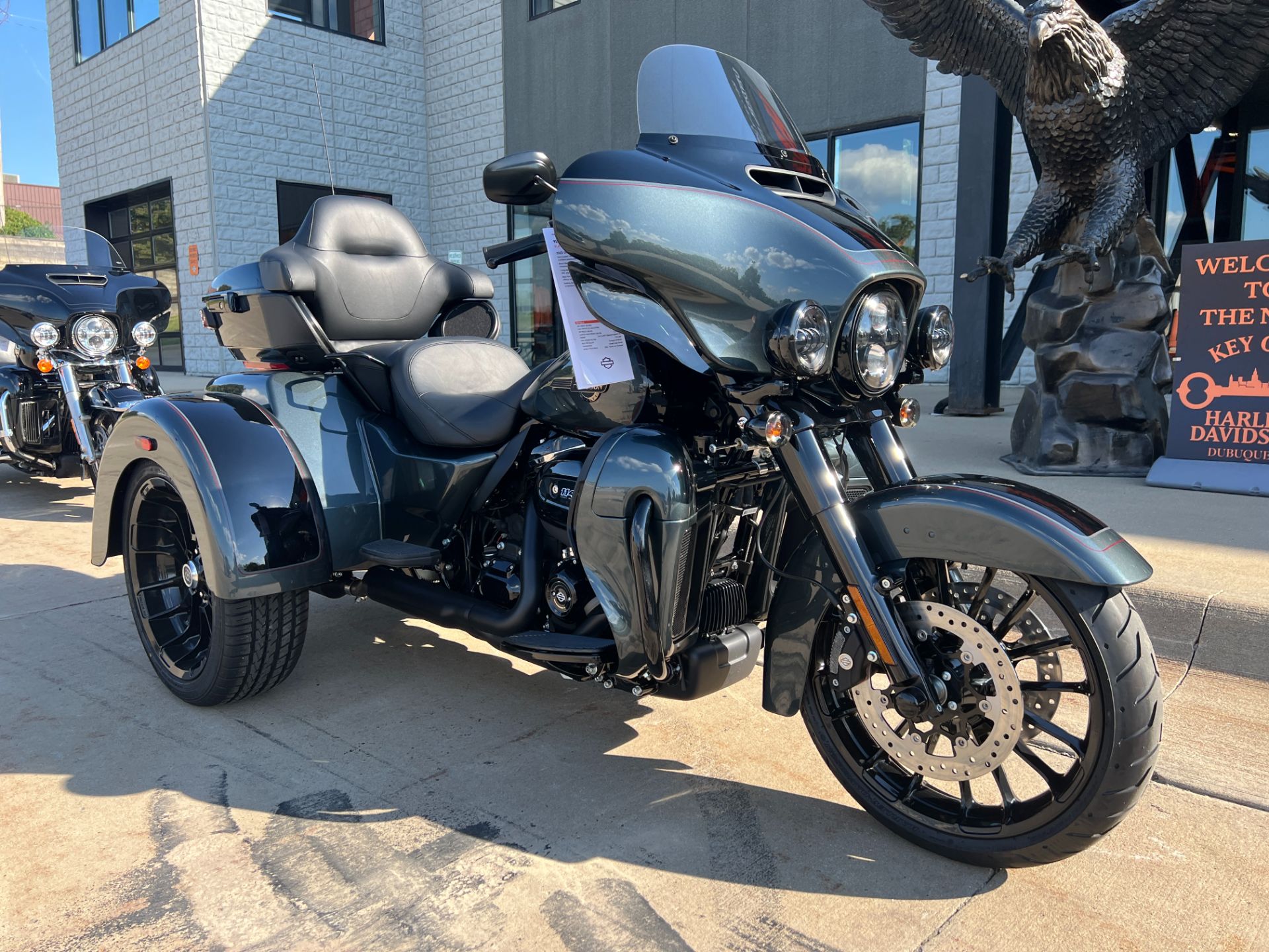 2025 Harley-Davidson Tri Glide® Ultra in Dubuque, Iowa - Photo 8