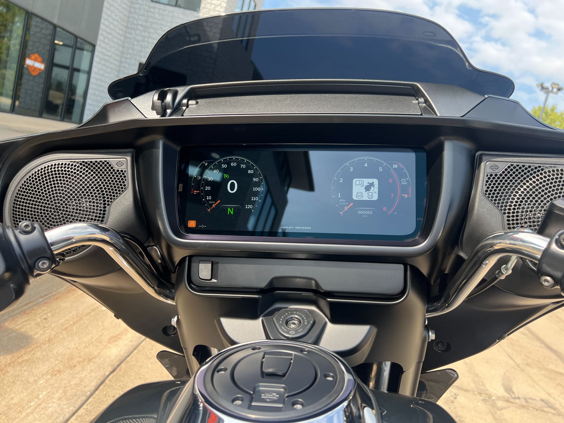 2025 Harley-Davidson Street Glide® in Dubuque, Iowa - Photo 9
