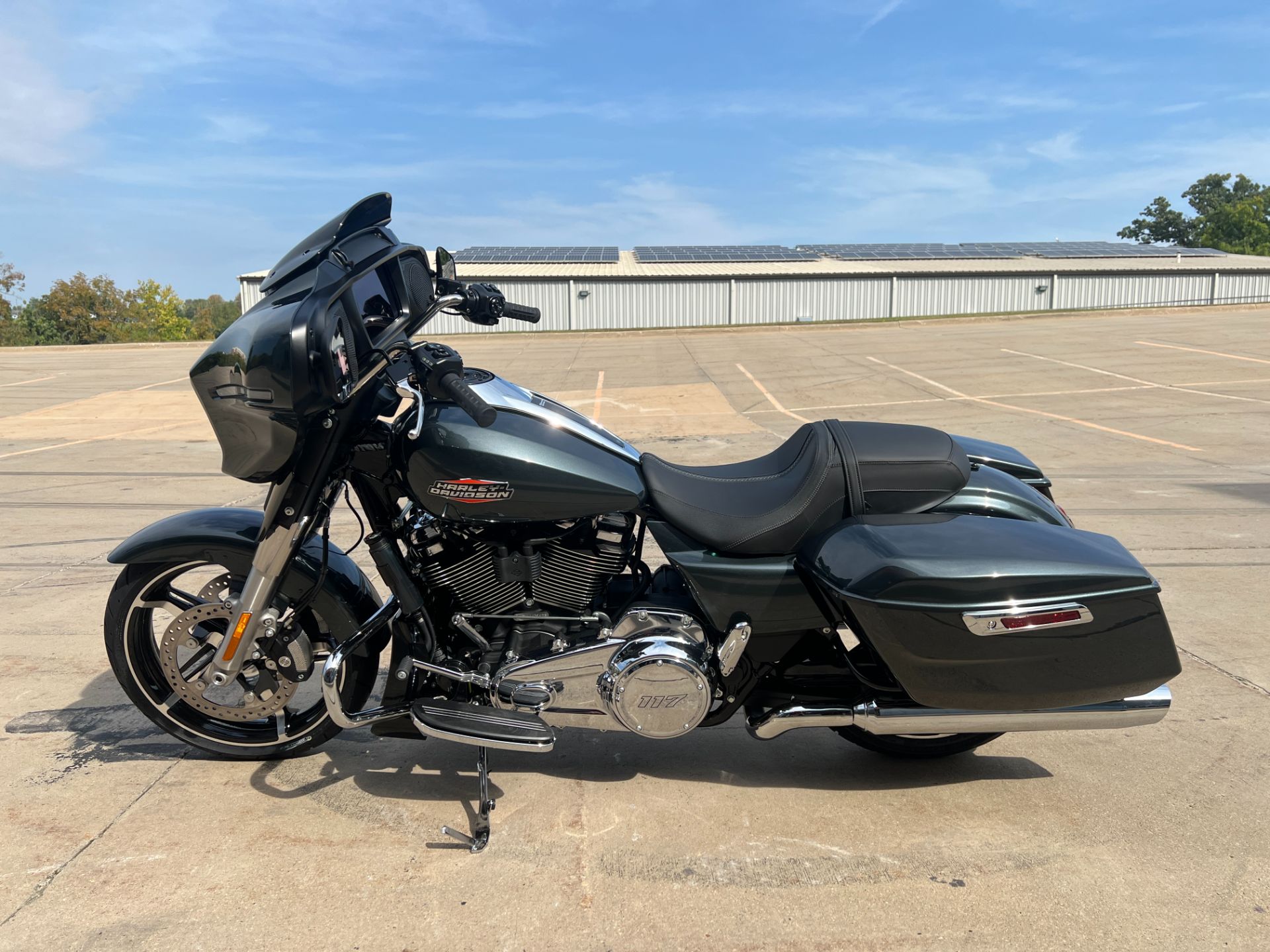 2025 Harley-Davidson Street Glide® in Dubuque, Iowa - Photo 5