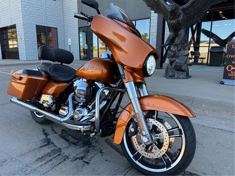 2015 Harley-Davidson Street Glide® Special in Dubuque, Iowa - Photo 9