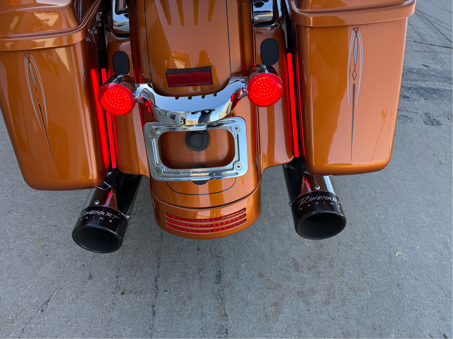 2015 Harley-Davidson Street Glide® Special in Dubuque, Iowa - Photo 4