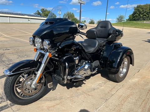 2022 Harley-Davidson Tri Glide® Ultra in Dubuque, Iowa - Photo 6