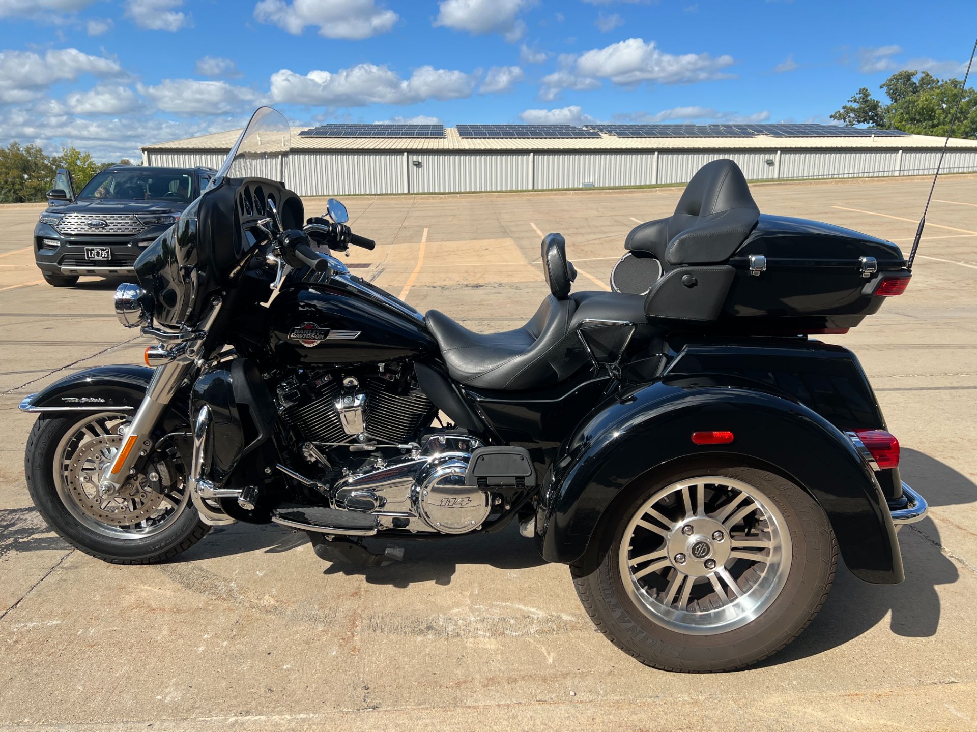2022 Harley-Davidson Tri Glide® Ultra in Dubuque, Iowa - Photo 5