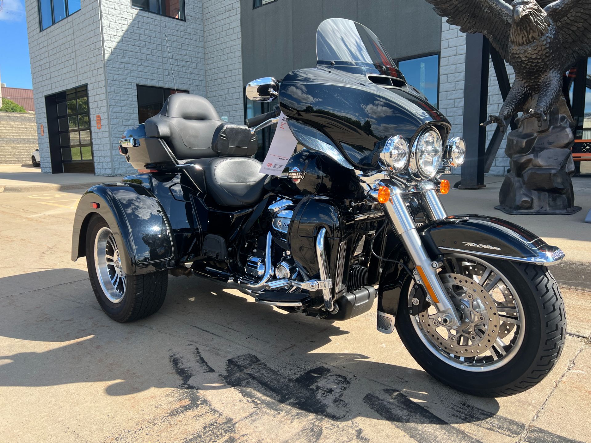 2022 Harley-Davidson Tri Glide® Ultra in Dubuque, Iowa - Photo 8