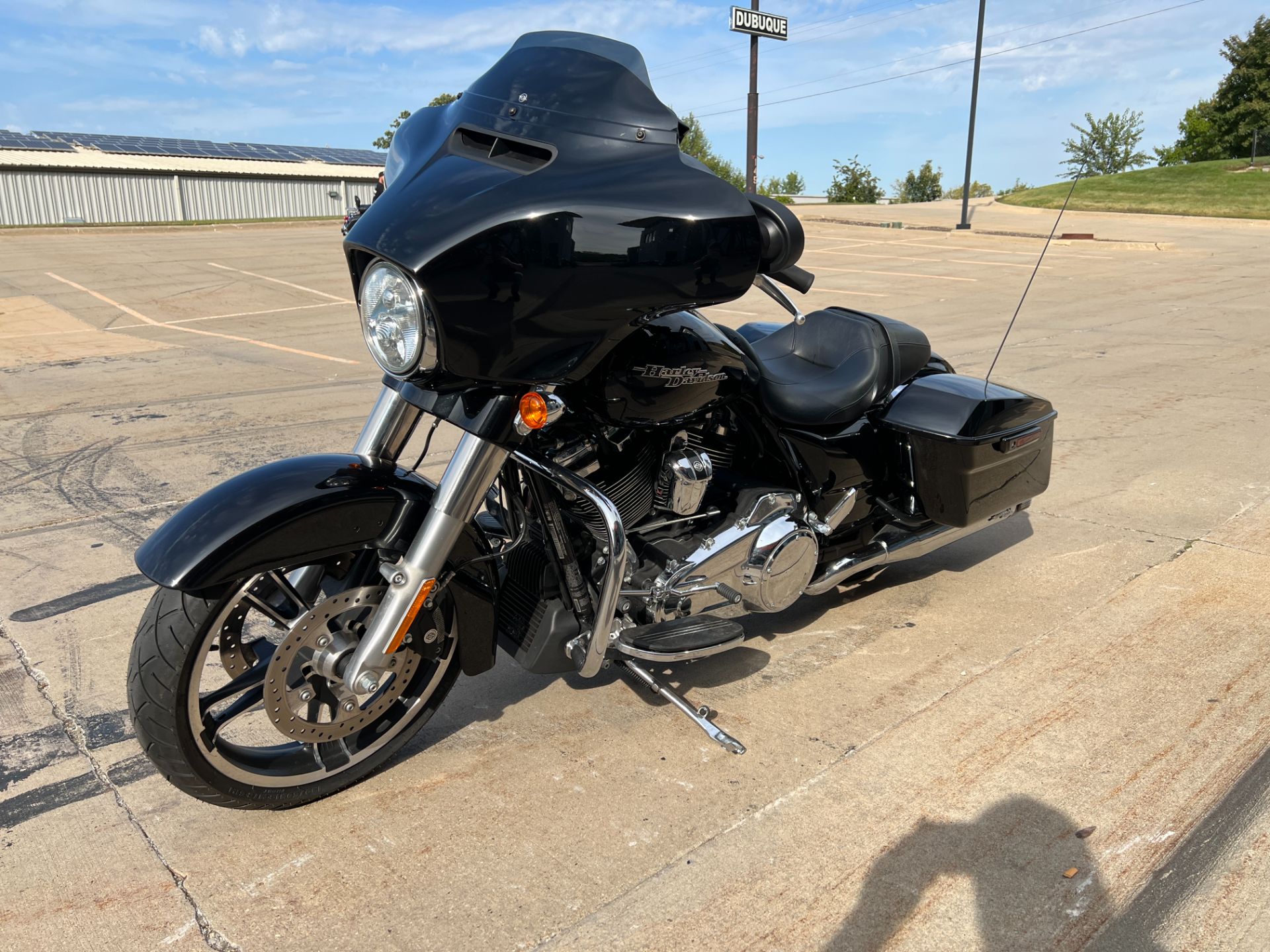 2017 Harley-Davidson Street Glide® Special in Dubuque, Iowa - Photo 6