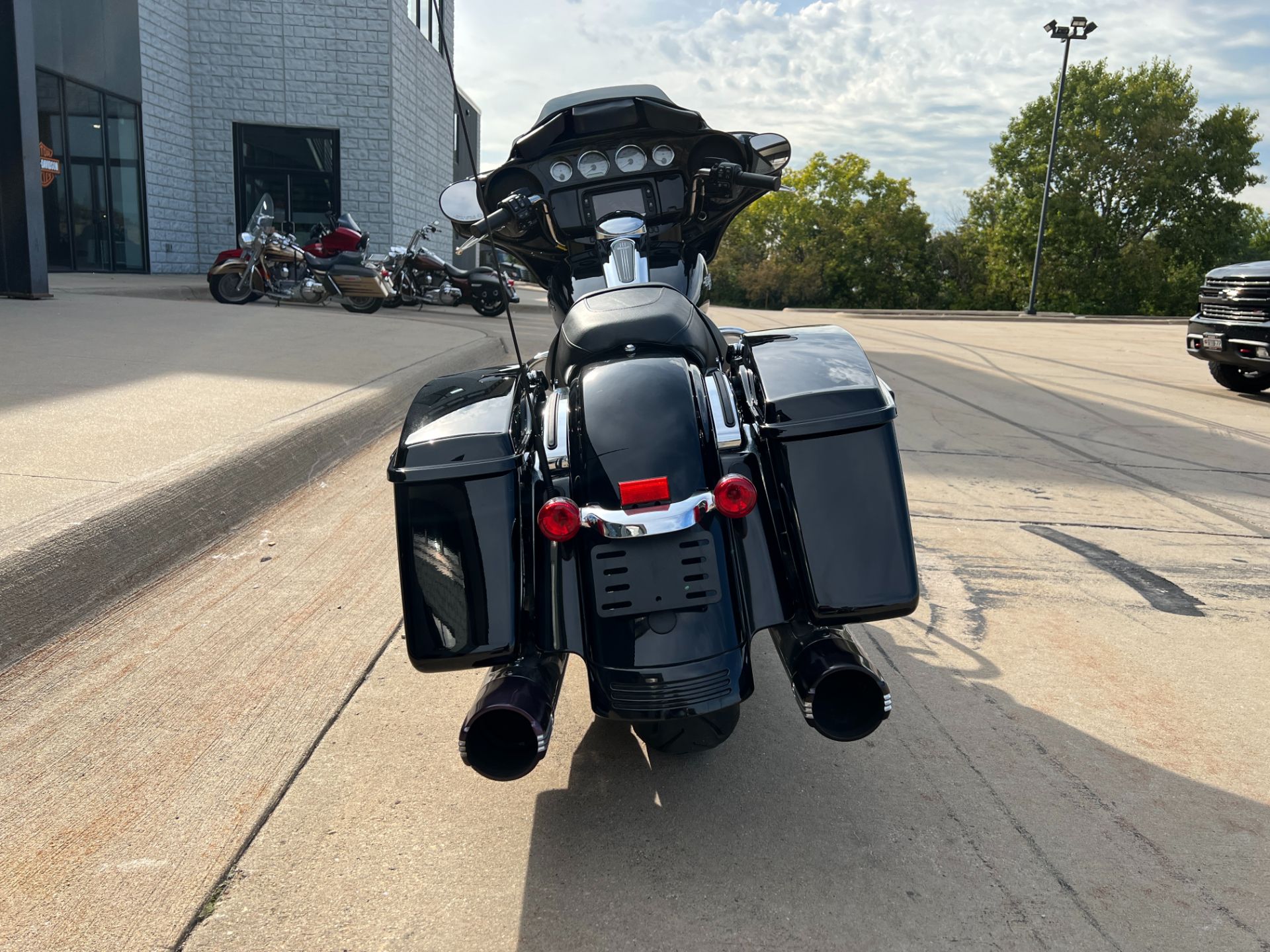 2017 Harley-Davidson Street Glide® Special in Dubuque, Iowa - Photo 3