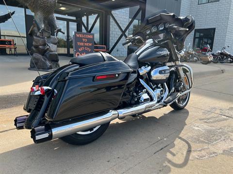 2017 Harley-Davidson Street Glide® Special in Dubuque, Iowa - Photo 2